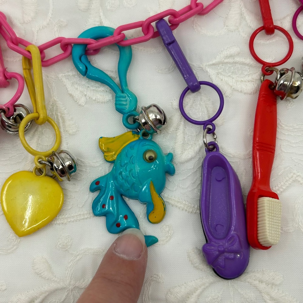 Vintage 80s Plastic Charms Clip and Bell Necklace Pink Chain Funky Colorful Toy - Picture 13 of 13
